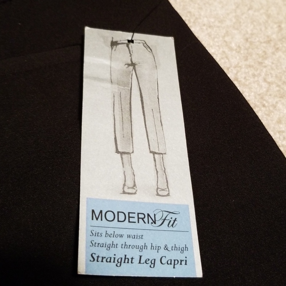 Apt. 9 Modern Fit Straight Leg Capri Pants